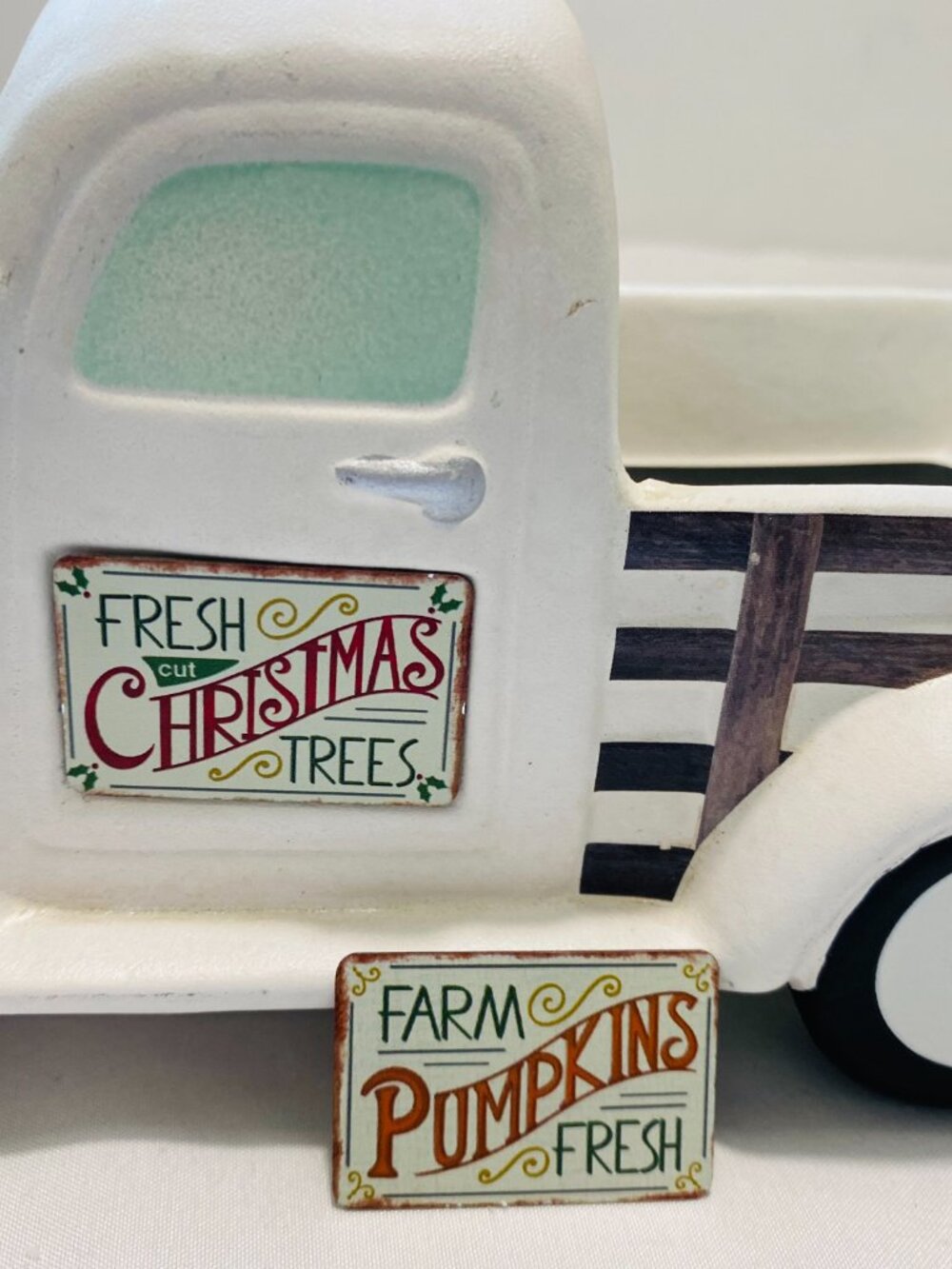 ScentSationals White Pickup Truck Wax Warmer LED Headlite Fall Pumpkin/Christmas - Picture 8 of 8